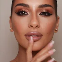 Zoya Niki