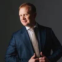 ОЛЕГ СВИРИДОВ